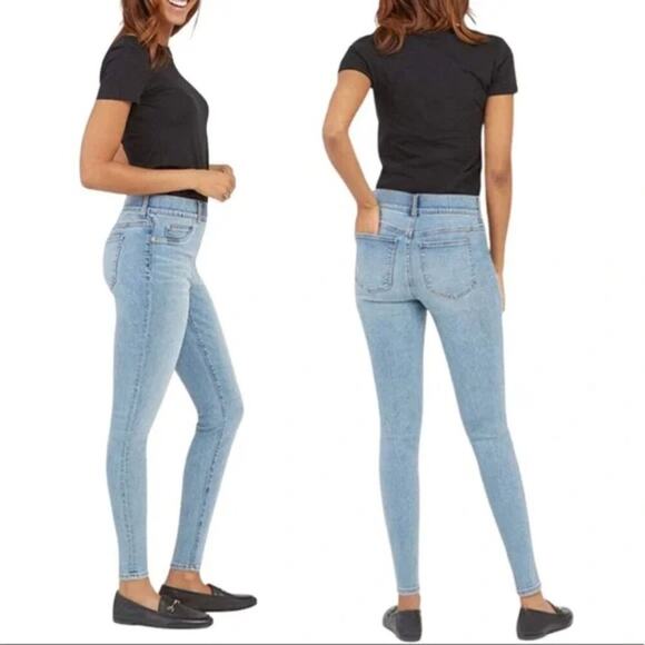 SPANX Skinny Ankle Jean, Light Vintage Wash Size M Pull On - Picture 1 of 6